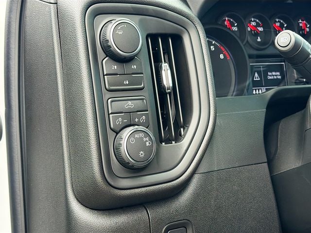 2026 Chevrolet Silverado 2500HD Custom