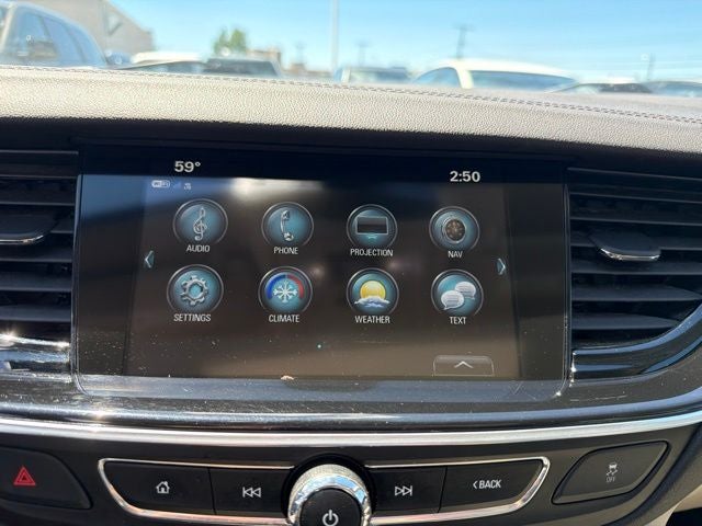 2018 Buick Regal TourX Essence AWD