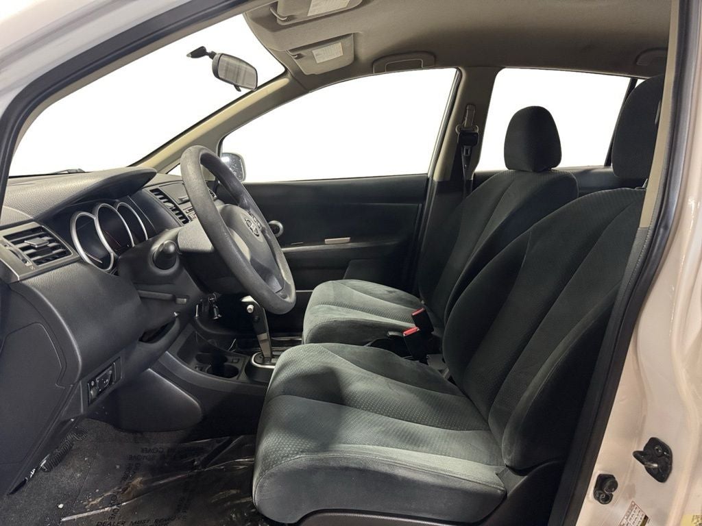 2010 Nissan Versa 1.8 S