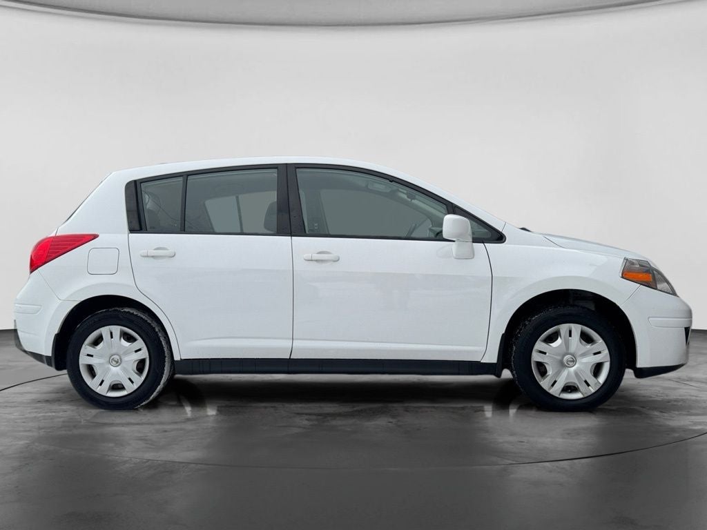 2010 Nissan Versa 1.8 S