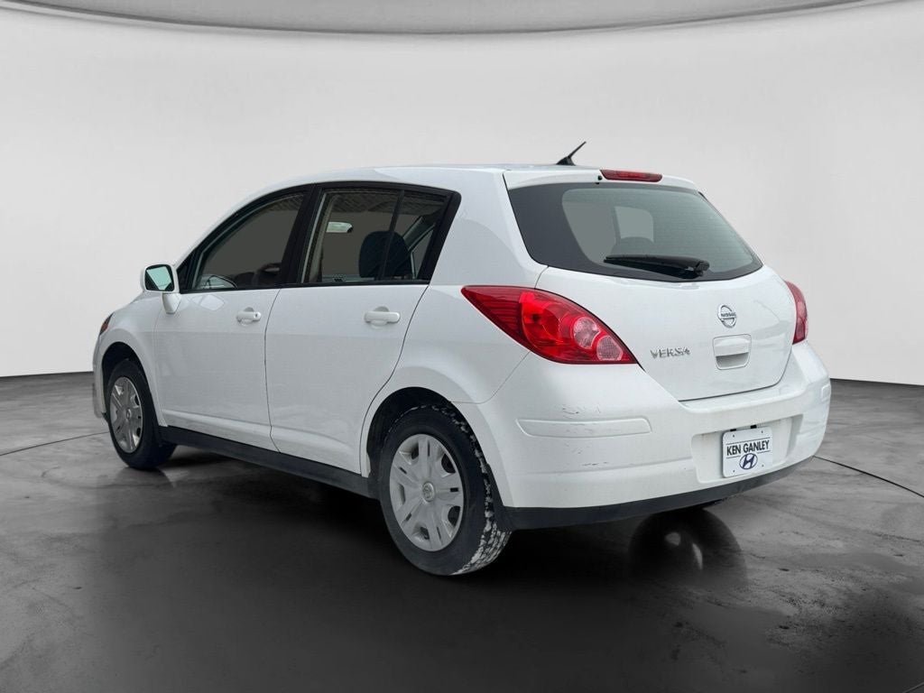 2010 Nissan Versa 1.8 S