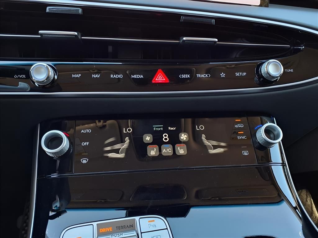 2026 Genesis GV70 2.5T