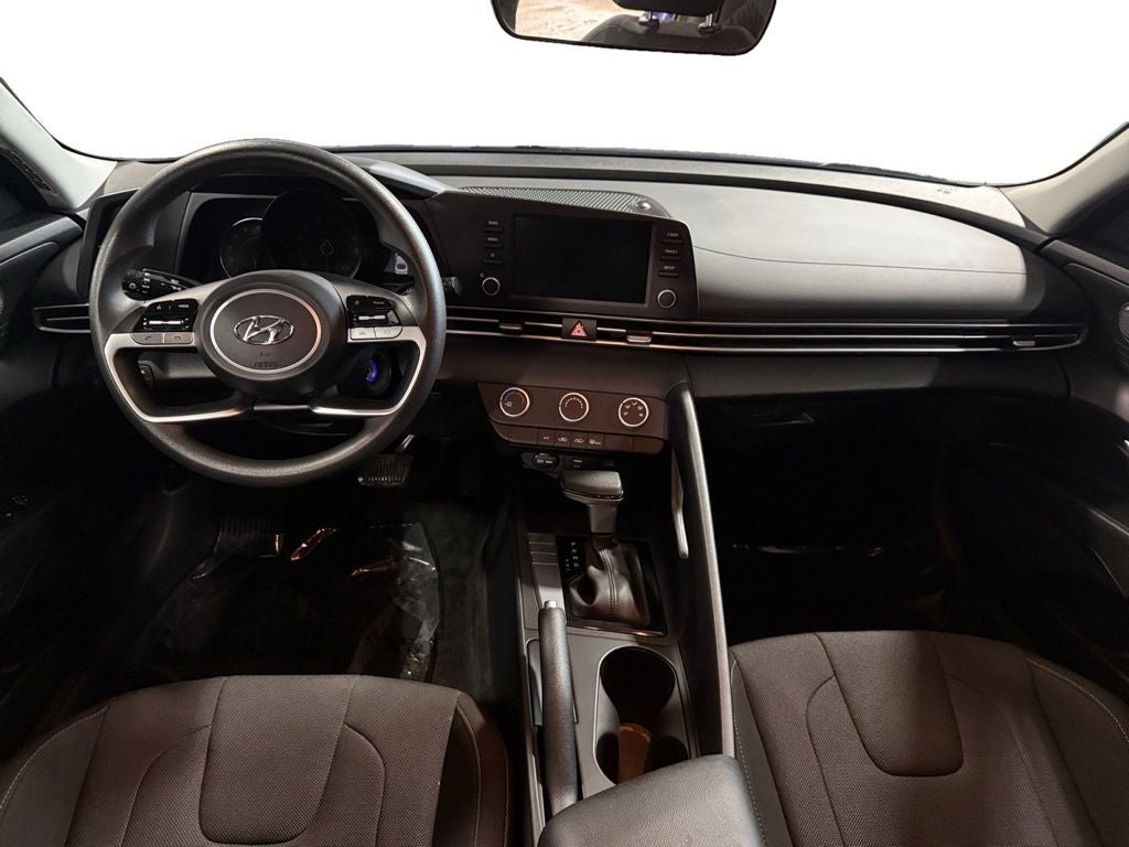 2023 Hyundai Elantra SE