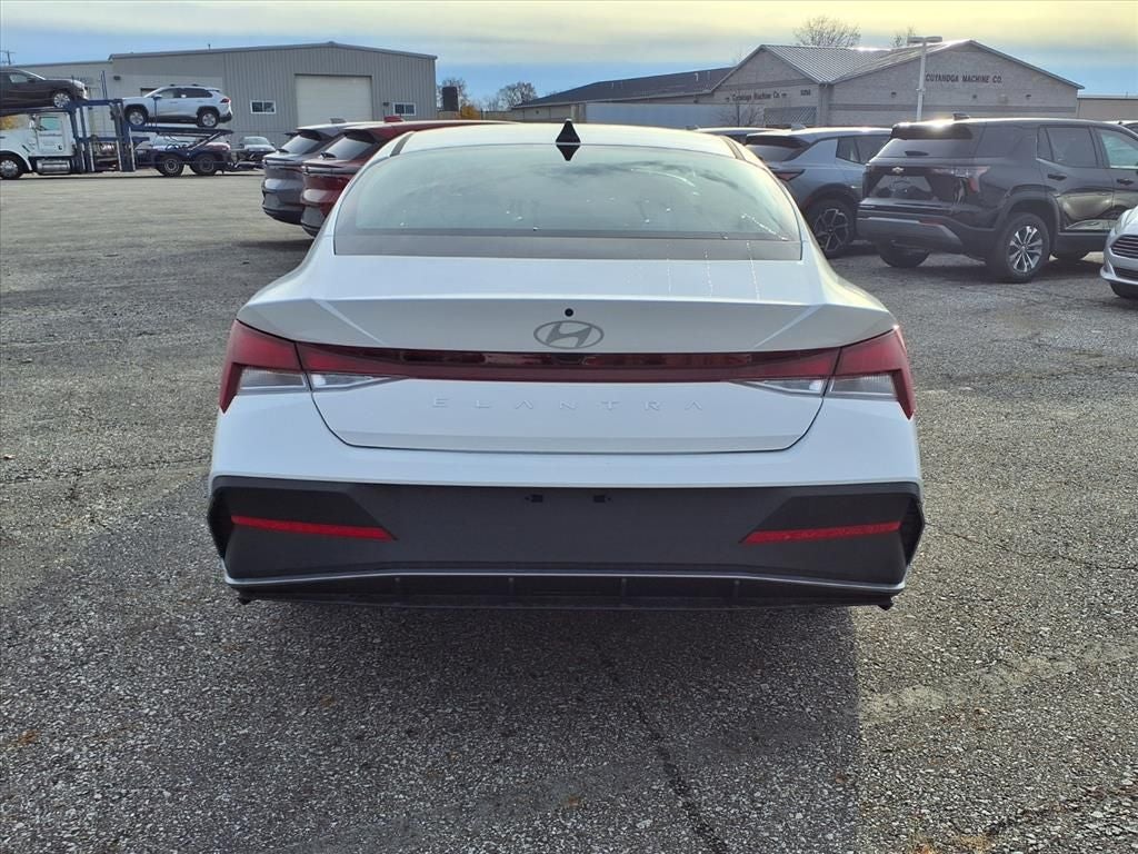 2026 Hyundai Elantra SE