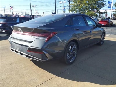 2025 Hyundai Elantra SEL Convenience