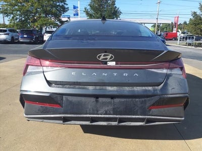 2025 Hyundai Elantra SEL Convenience