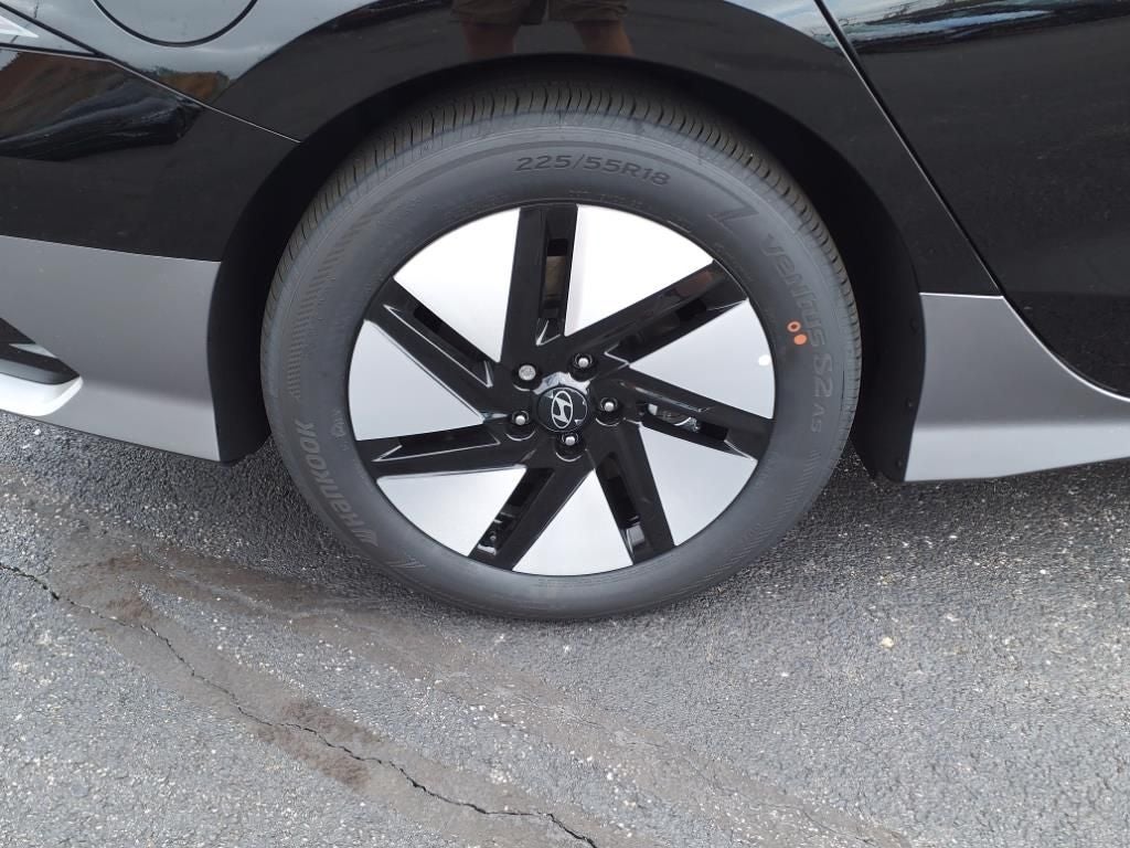 2025 Hyundai IONIQ 6 SE