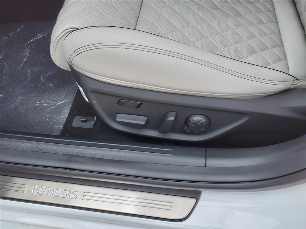 2025 Genesis G70 3.3T Sport Advanced
