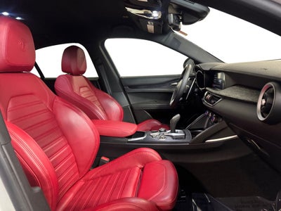 2023 Alfa Romeo Stelvio Sprint