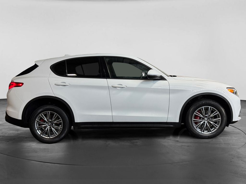 2023 Alfa Romeo Stelvio Sprint