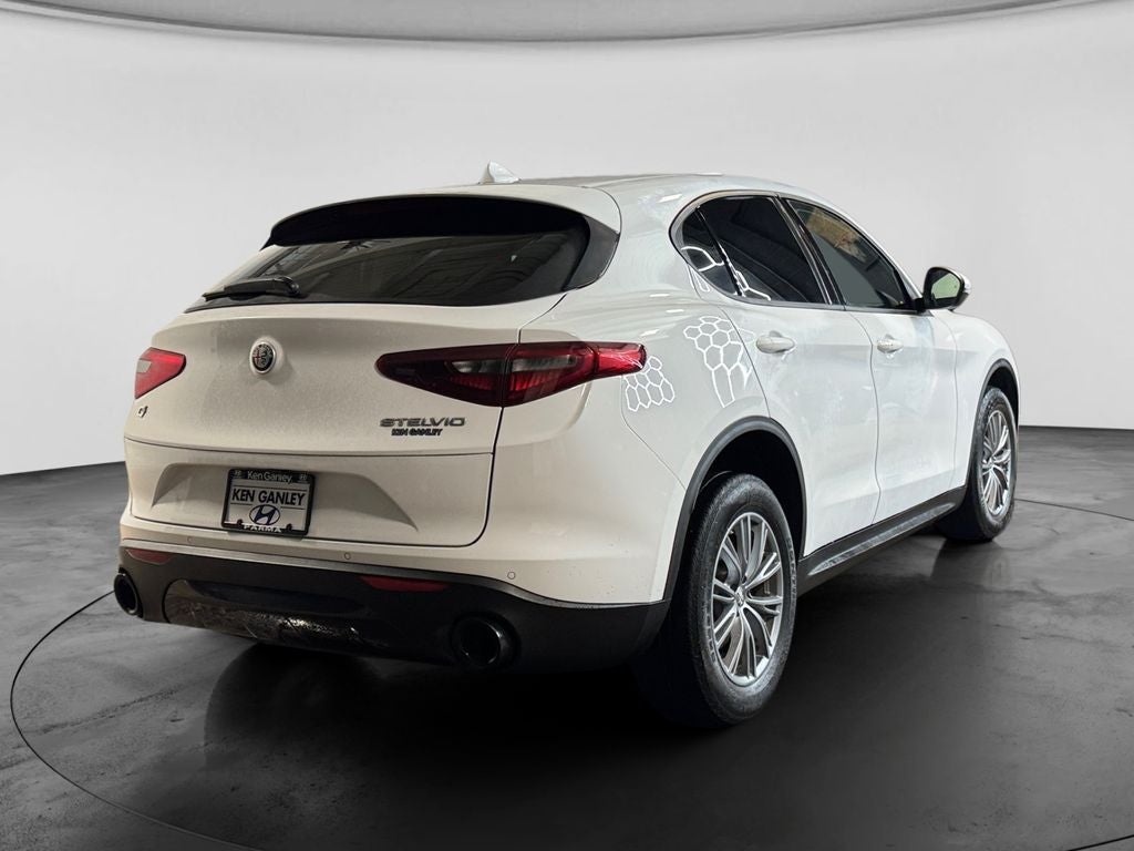 2023 Alfa Romeo Stelvio Sprint