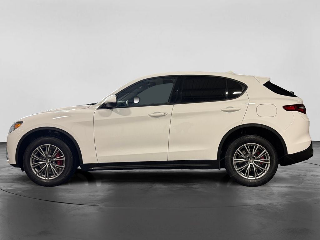 2023 Alfa Romeo Stelvio Sprint