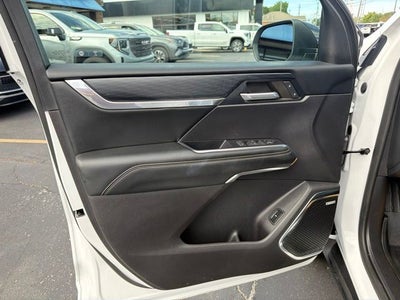 2024 GMC Acadia Elevation
