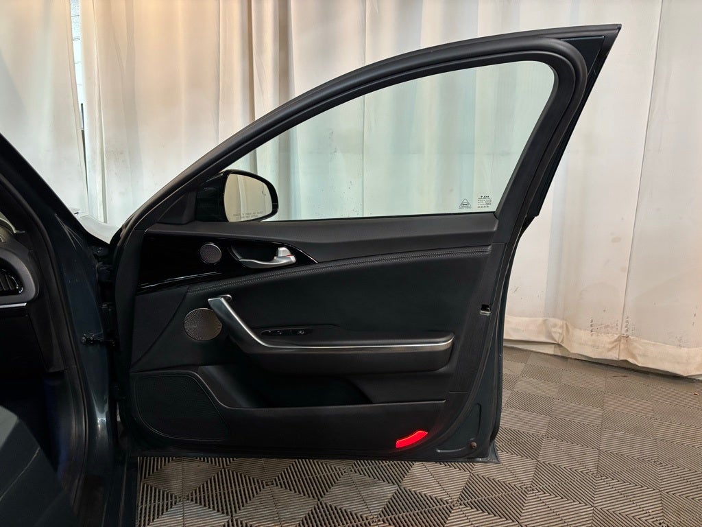 2022 Kia Stinger GT-Line
