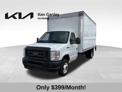 2024 Ford E-450SD Base DRW