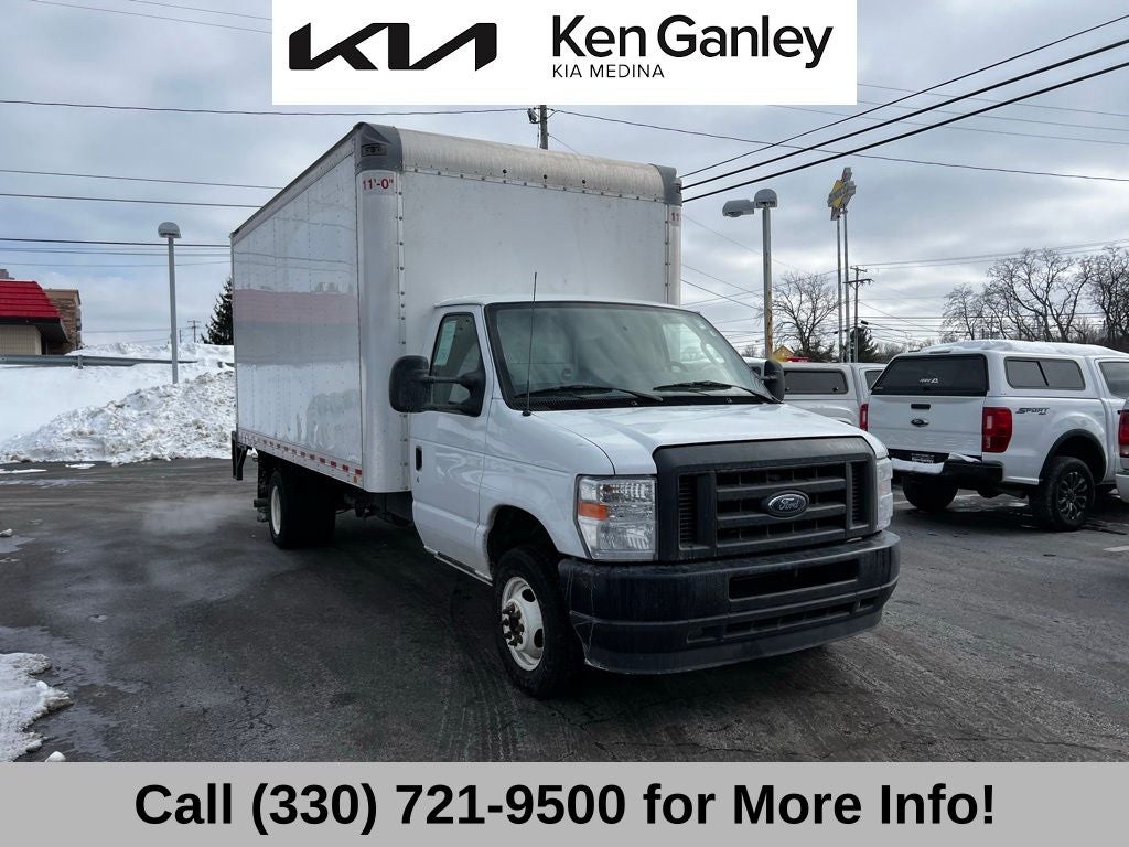 2024 Ford E-450SD Base DRW