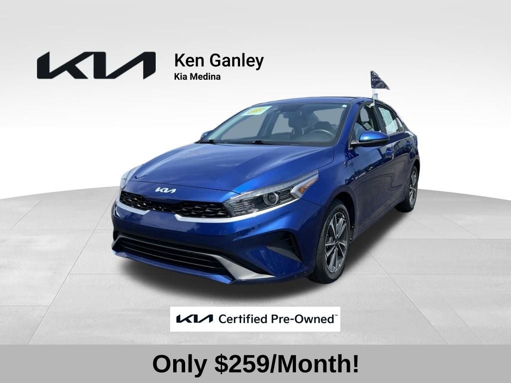 2024 Kia Forte LXS AT's photo
