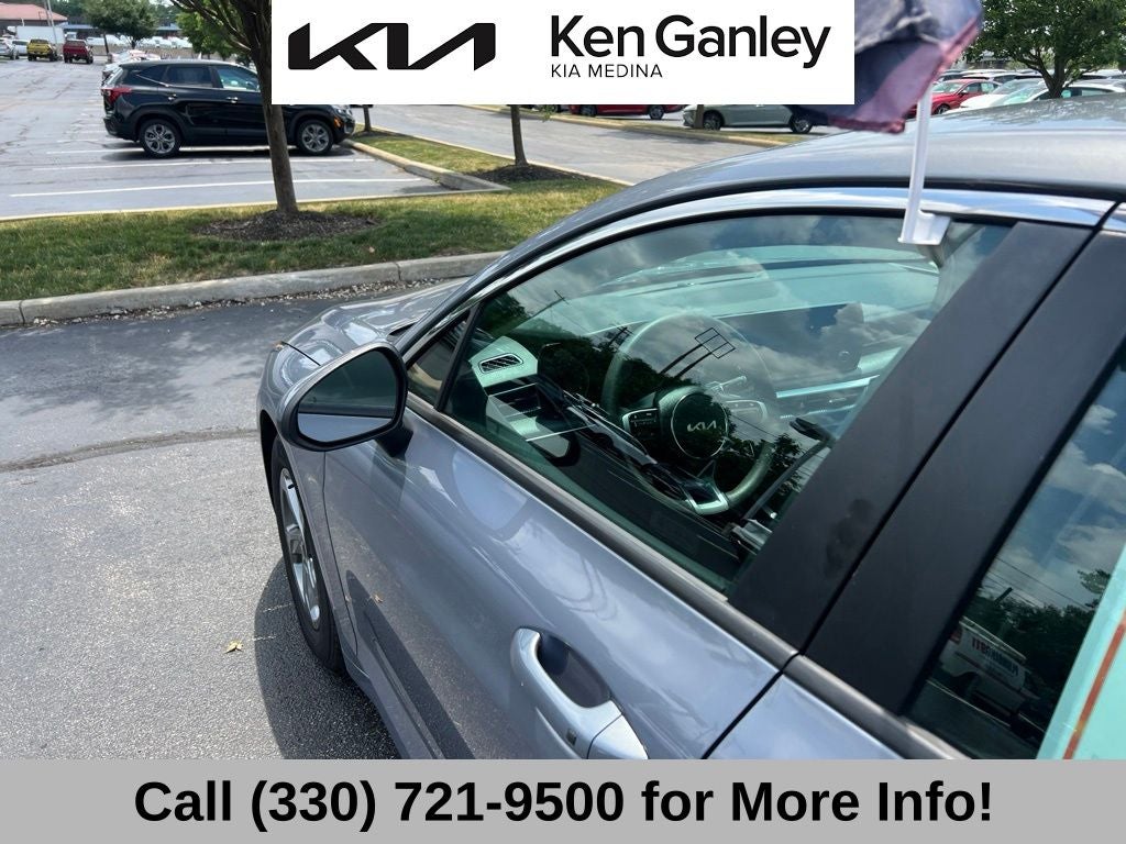2023 Kia K5 LXS