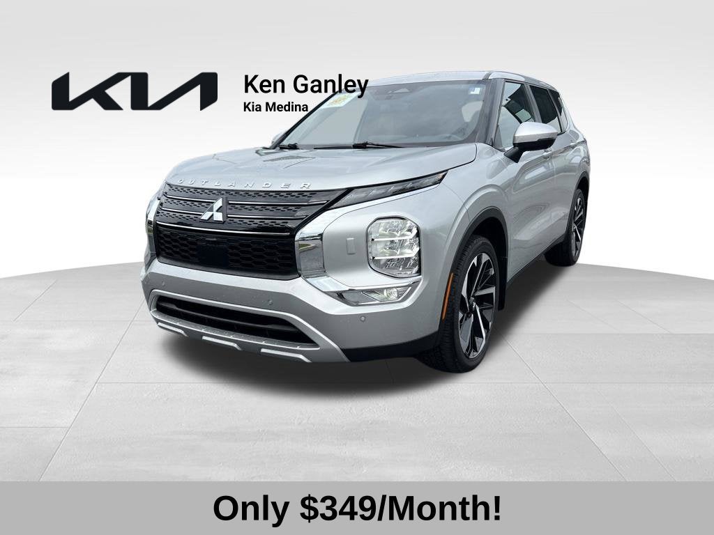 2023 Mitsubishi Outlander SE