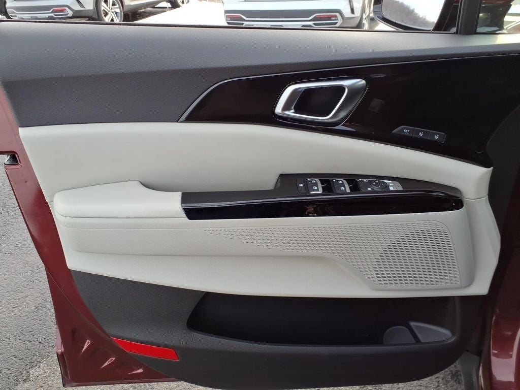 2024 Kia Carnival SX