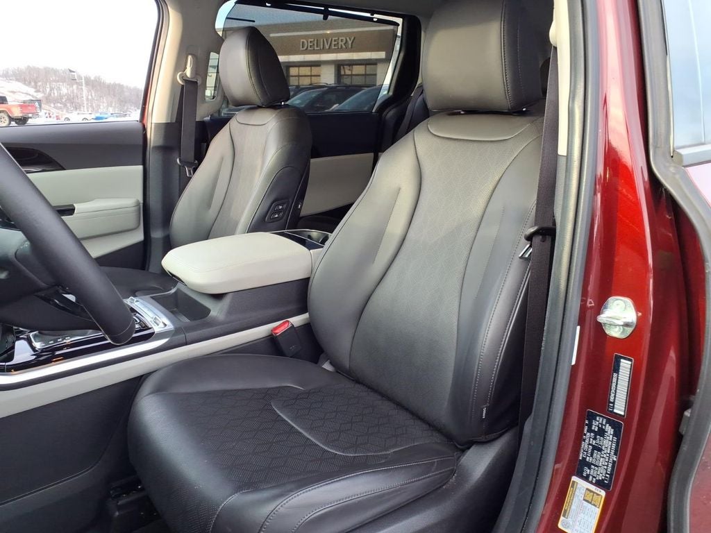 2024 Kia Carnival SX