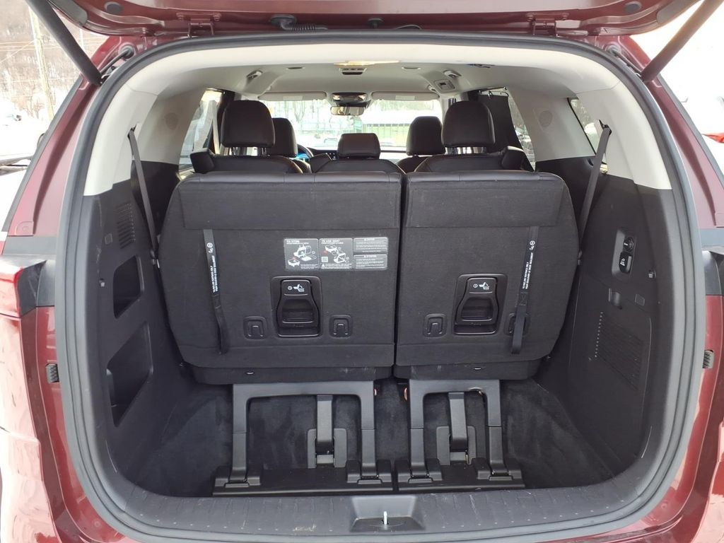 2024 Kia Carnival SX