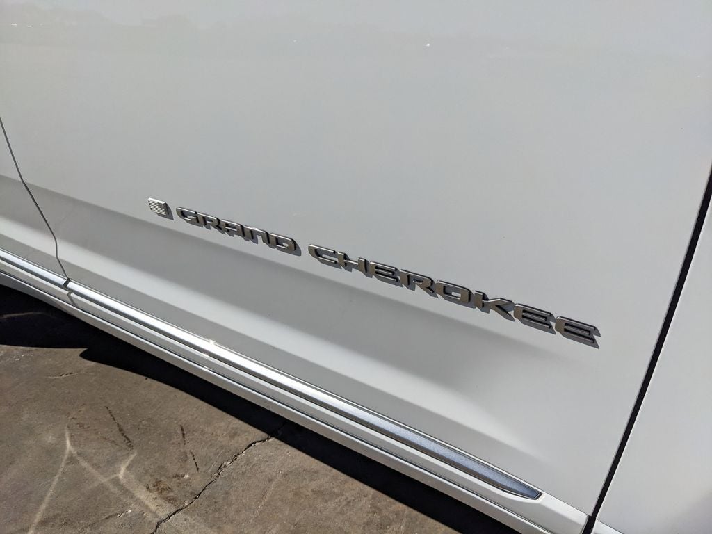 2022 Jeep Grand Cherokee Summit