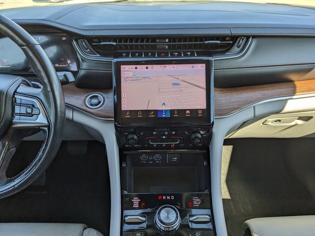 2022 Jeep Grand Cherokee Summit