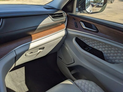 2022 Jeep Grand Cherokee Summit