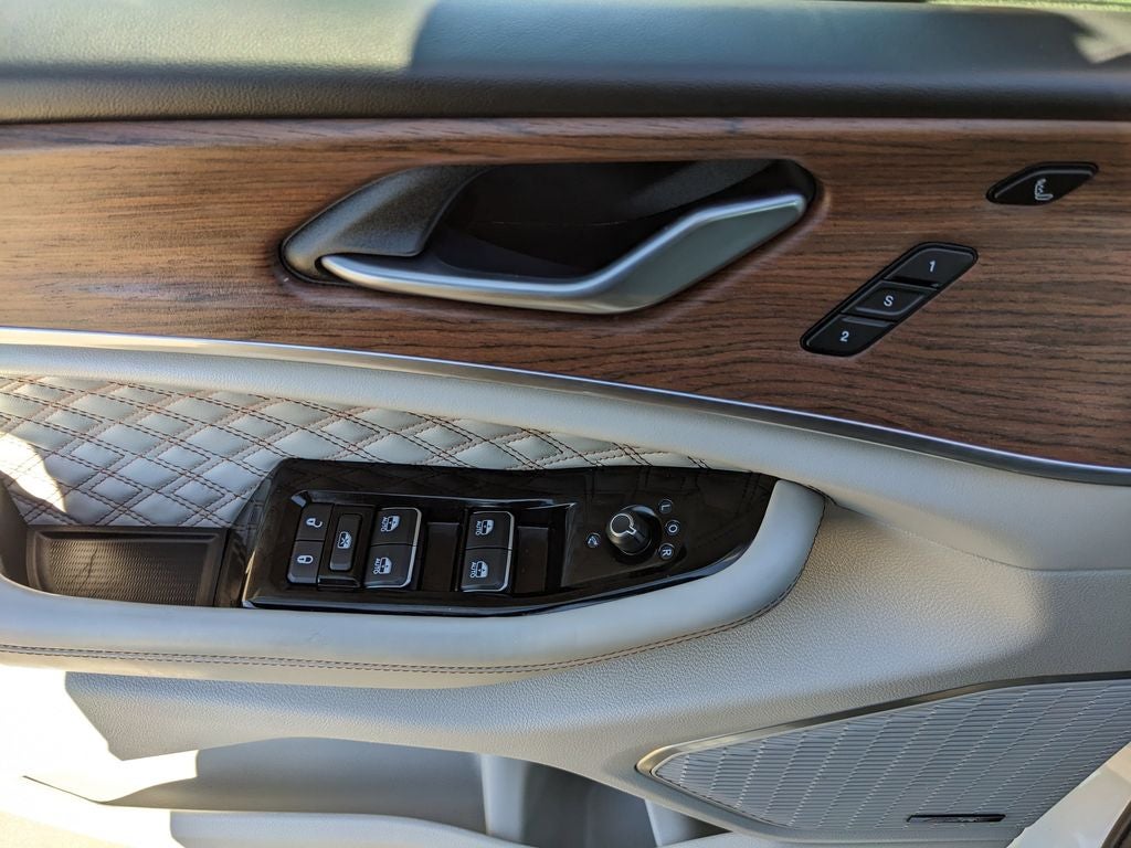 2022 Jeep Grand Cherokee Summit