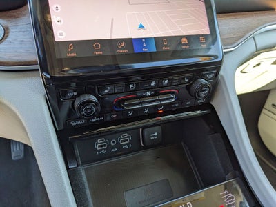 2022 Jeep Grand Cherokee Summit