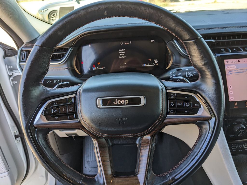 2022 Jeep Grand Cherokee Summit