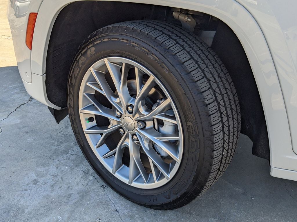 2022 Jeep Grand Cherokee Summit