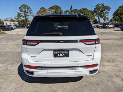 2022 Jeep Grand Cherokee Summit