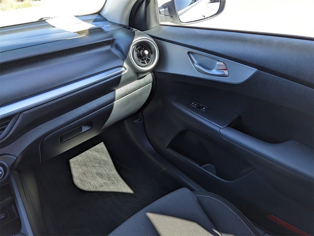 2023 Kia Forte LX