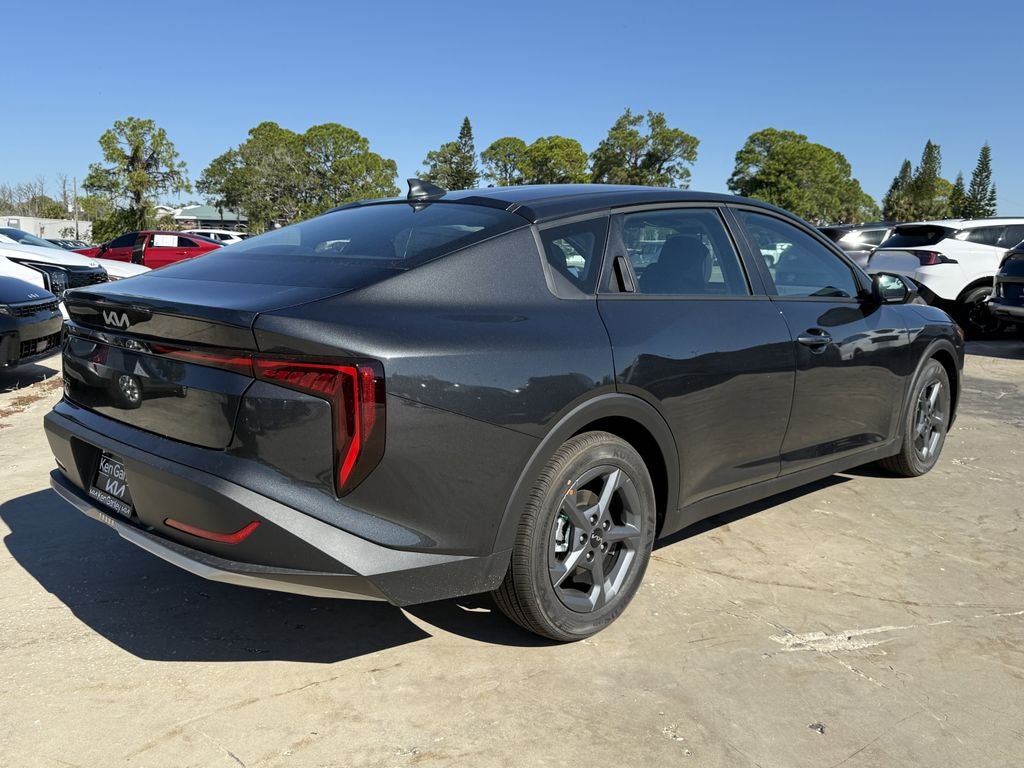 2025 Kia K4 LXS