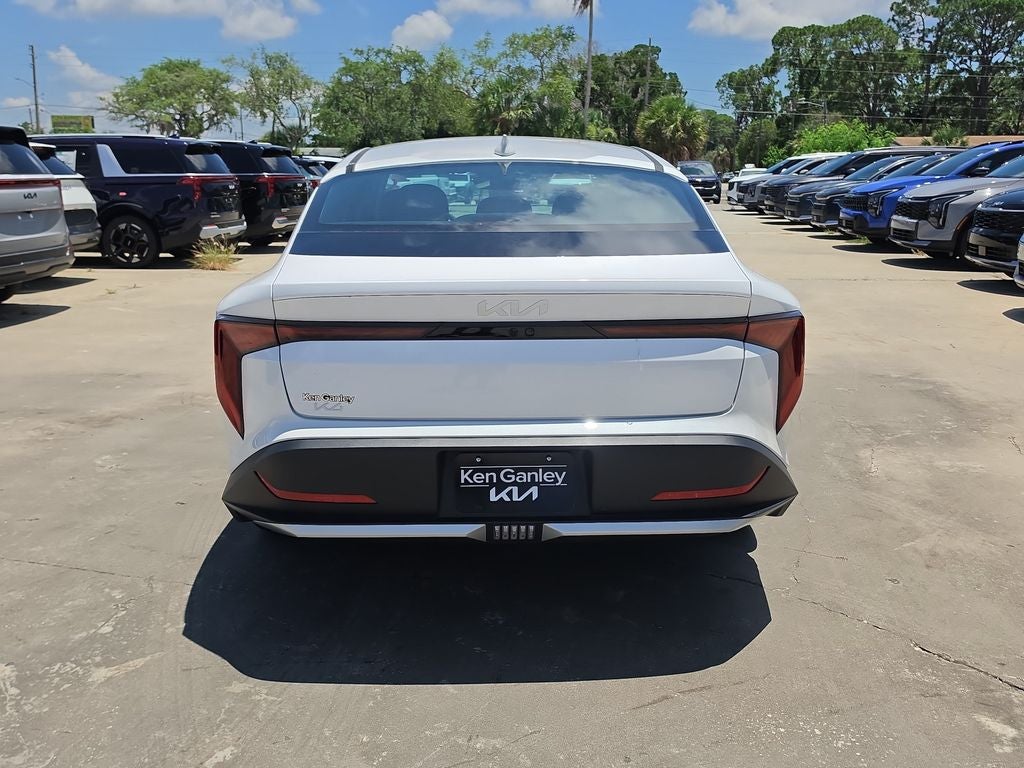 2026 Kia K4 LXS