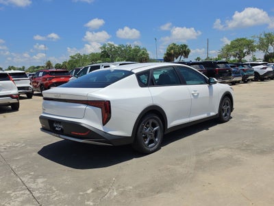 2026 Kia K4 LXS