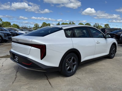 2025 Kia K4 LXS