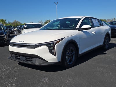 2025 Kia K4 LXS