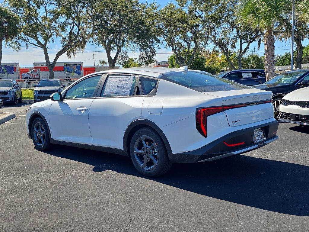 2025 Kia K4 LXS