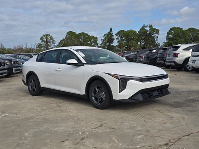 2025 Kia K4 LXS