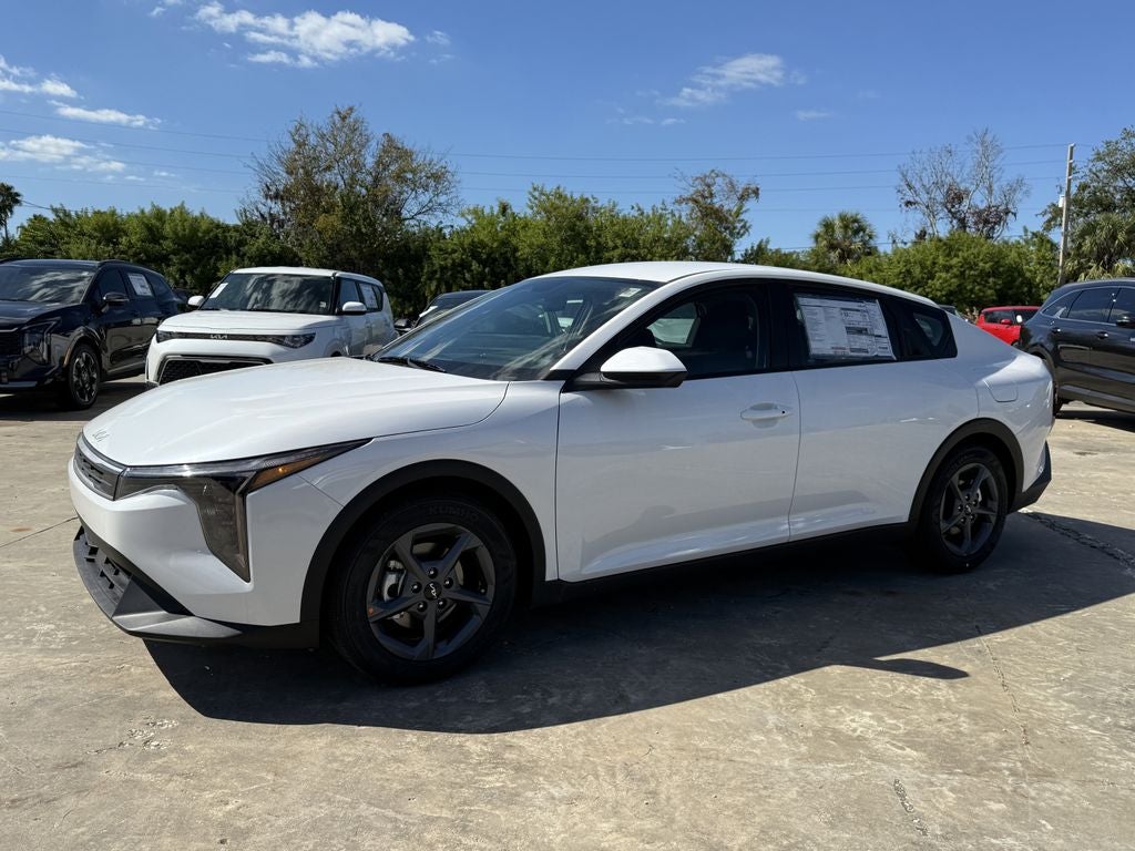 2025 Kia K4 LXS