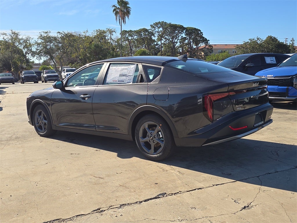 2025 Kia K4 LXS