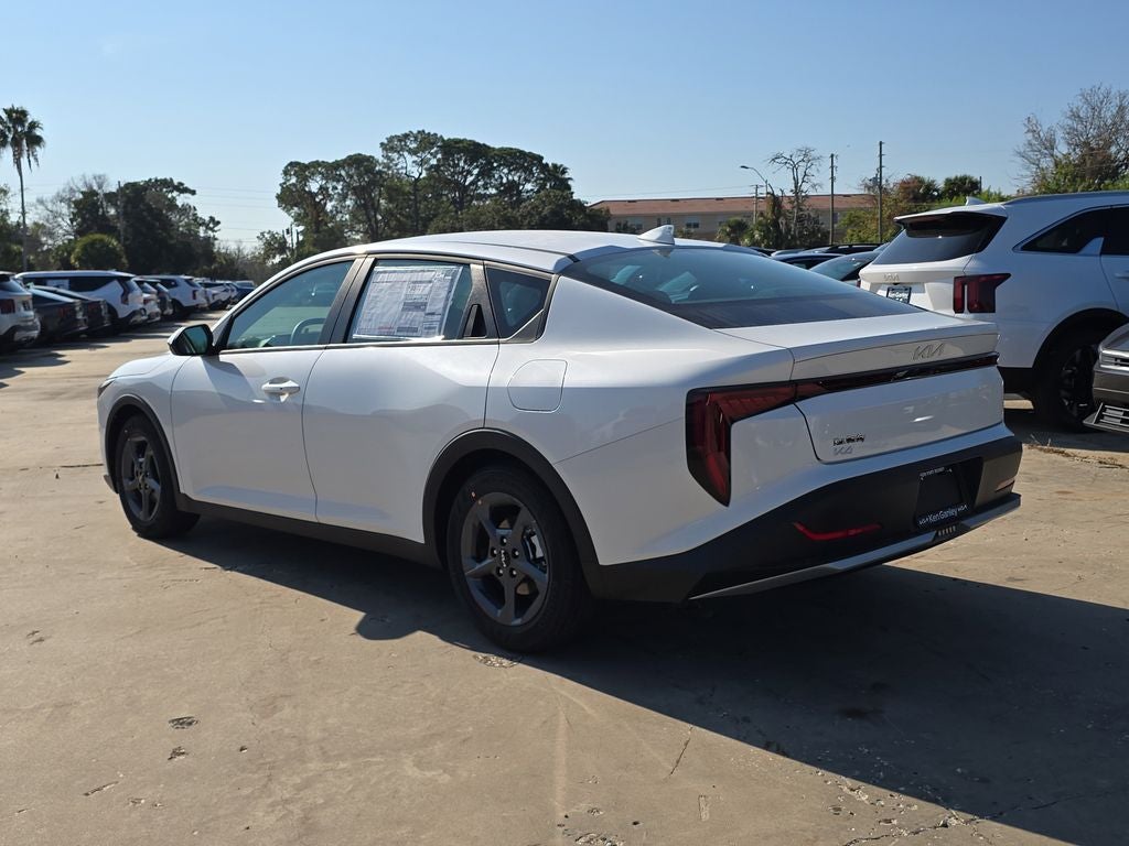 2025 Kia K4 LXS
