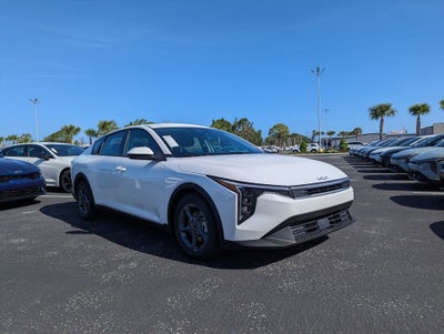 2026 Kia K4 LXS