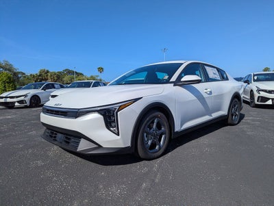 2026 Kia K4 LXS