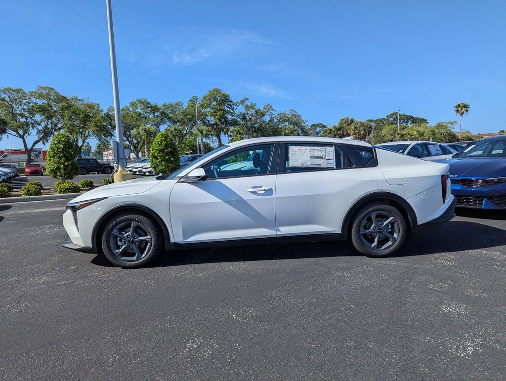 2026 Kia K4 LXS