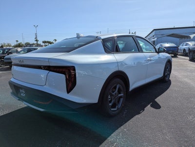2026 Kia K4 LXS