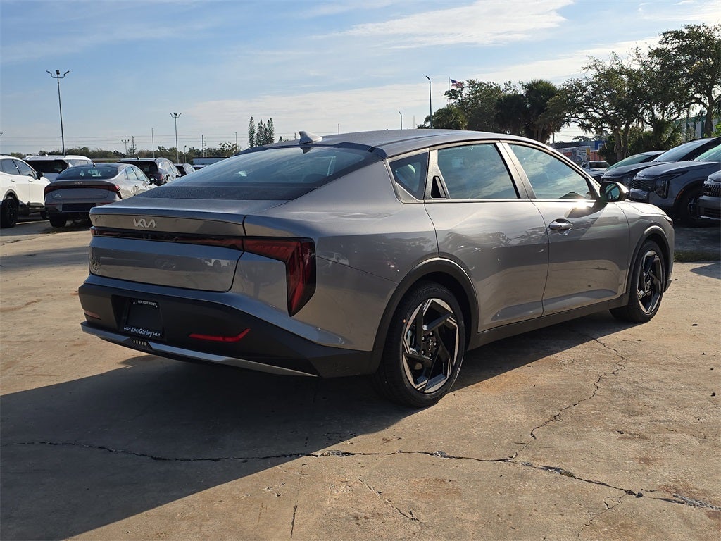2025 Kia K4 EX
